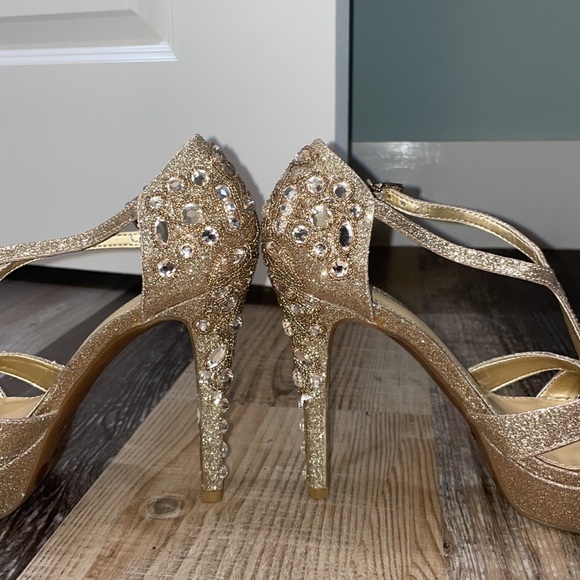 Gold rhinestone heels✨ - Picture 3 of 5